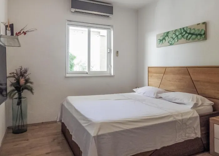 Apartmán 1 Bedroom Beautiful In