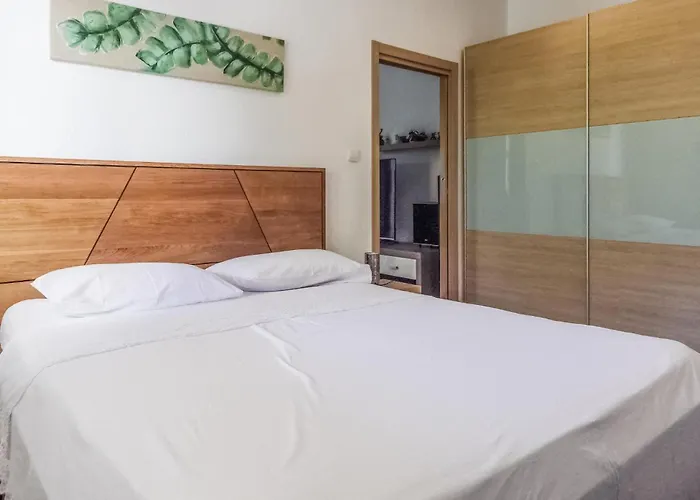 1 Bedroom Beautiful In