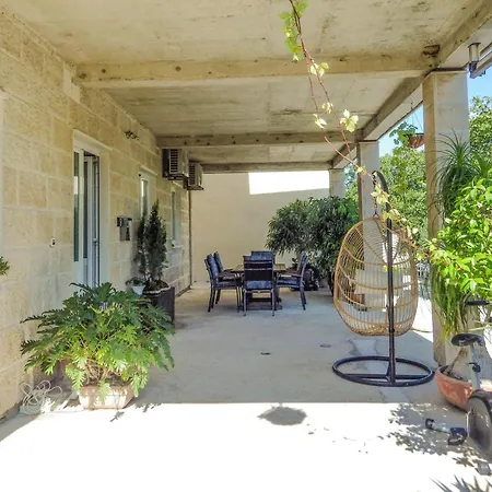 Appartement 1 Bedroom Beautiful In