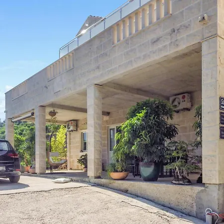 1 Bedroom Beautiful In *